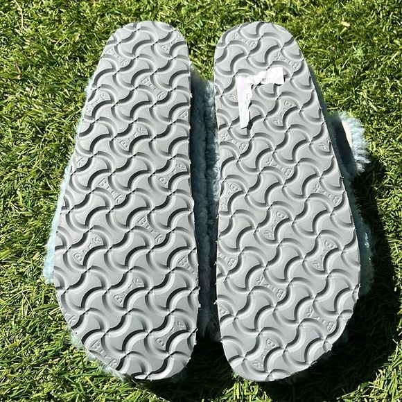 NWT BIRKENSTOCK BIG BUCKLE Teddy Shearling Free People Sandals - Picture 6 of 7
